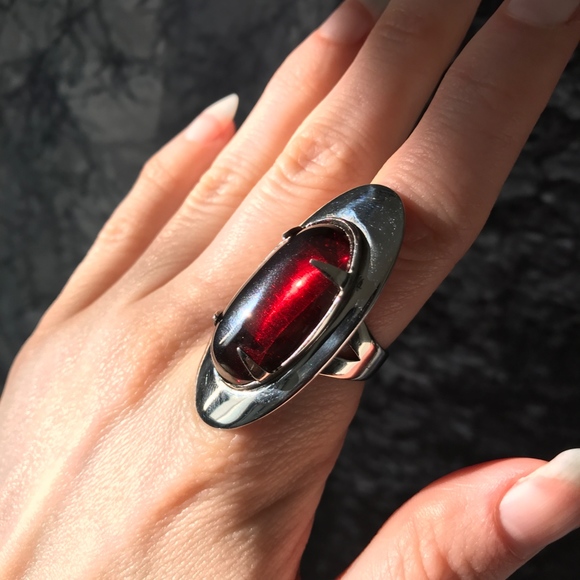 Meet your Posher, Keera - Picture 3 of 7